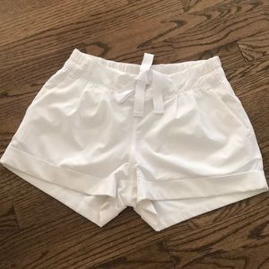 Size 6 white spring breakaway shorts